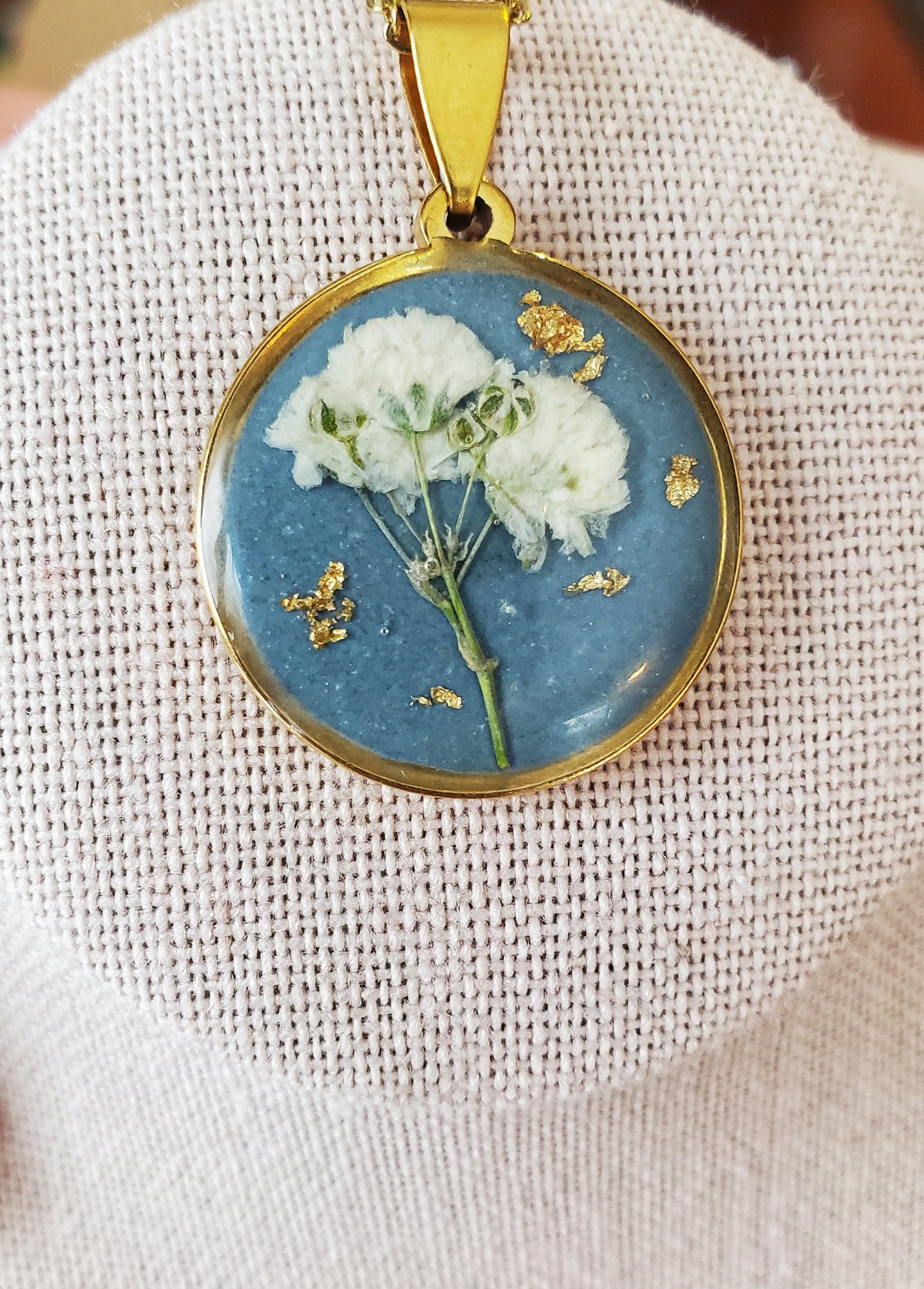 Pendentif botanique bleu