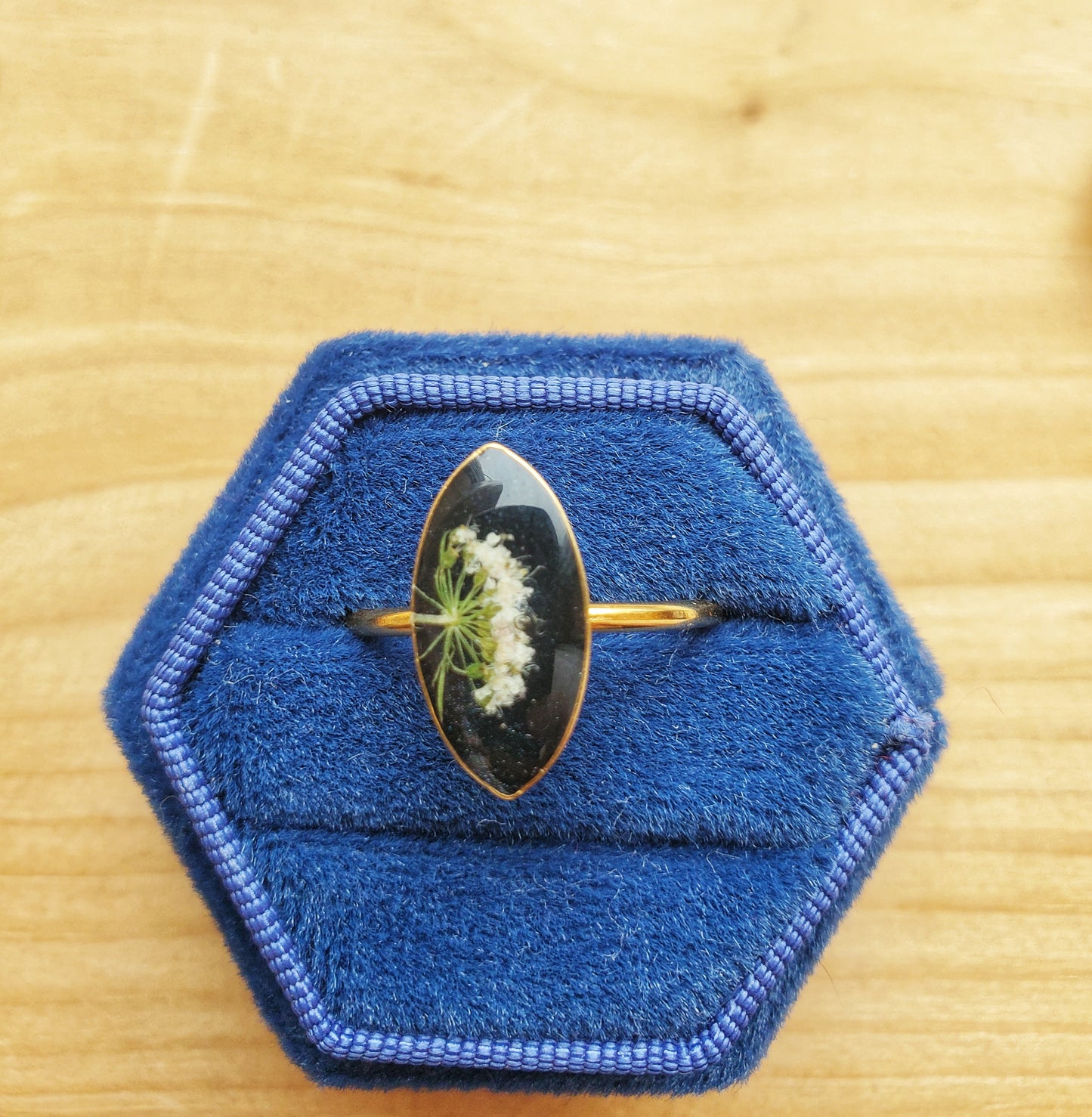 Bague botanique noire