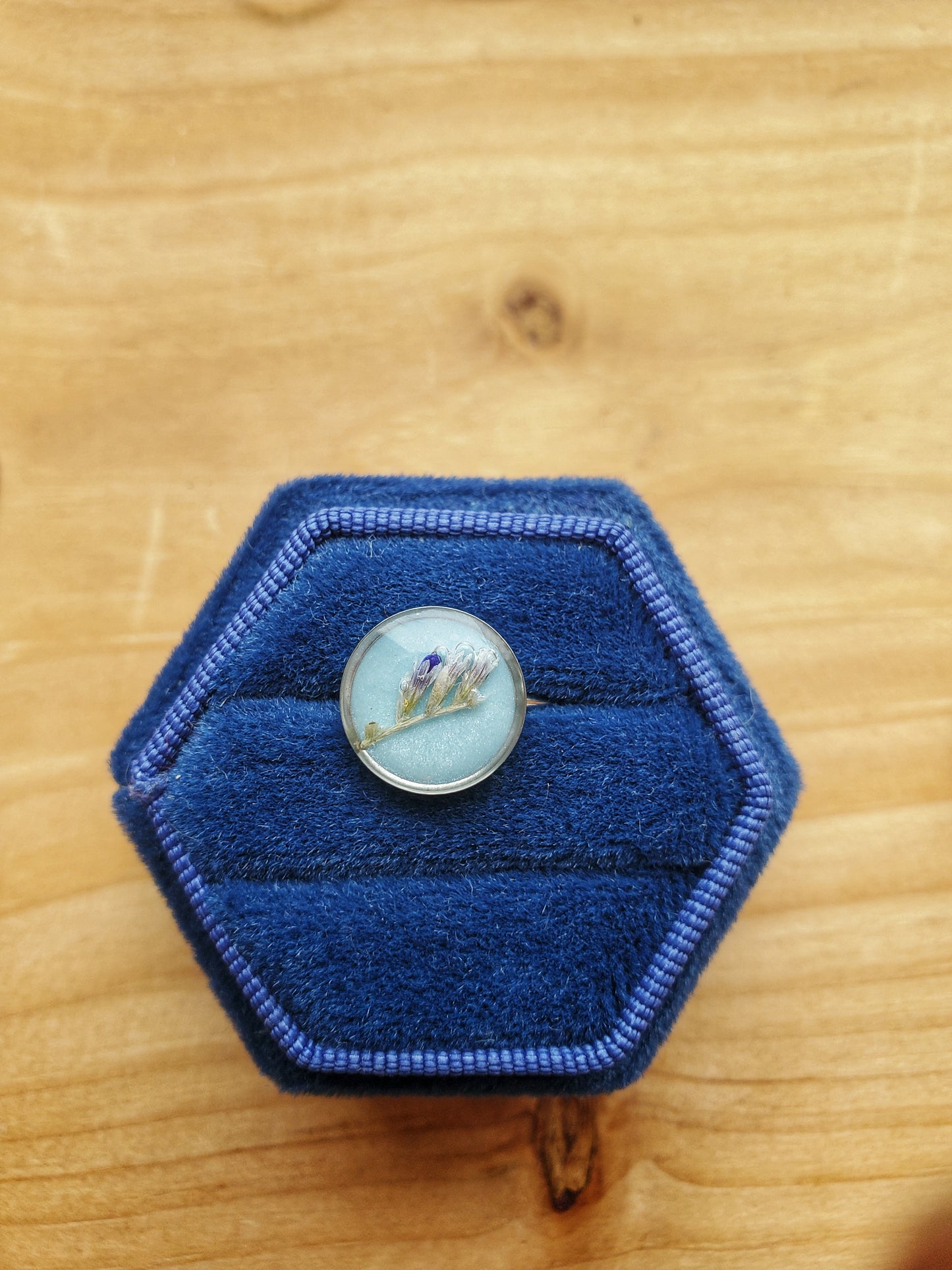 Bague botanique bleu pâle