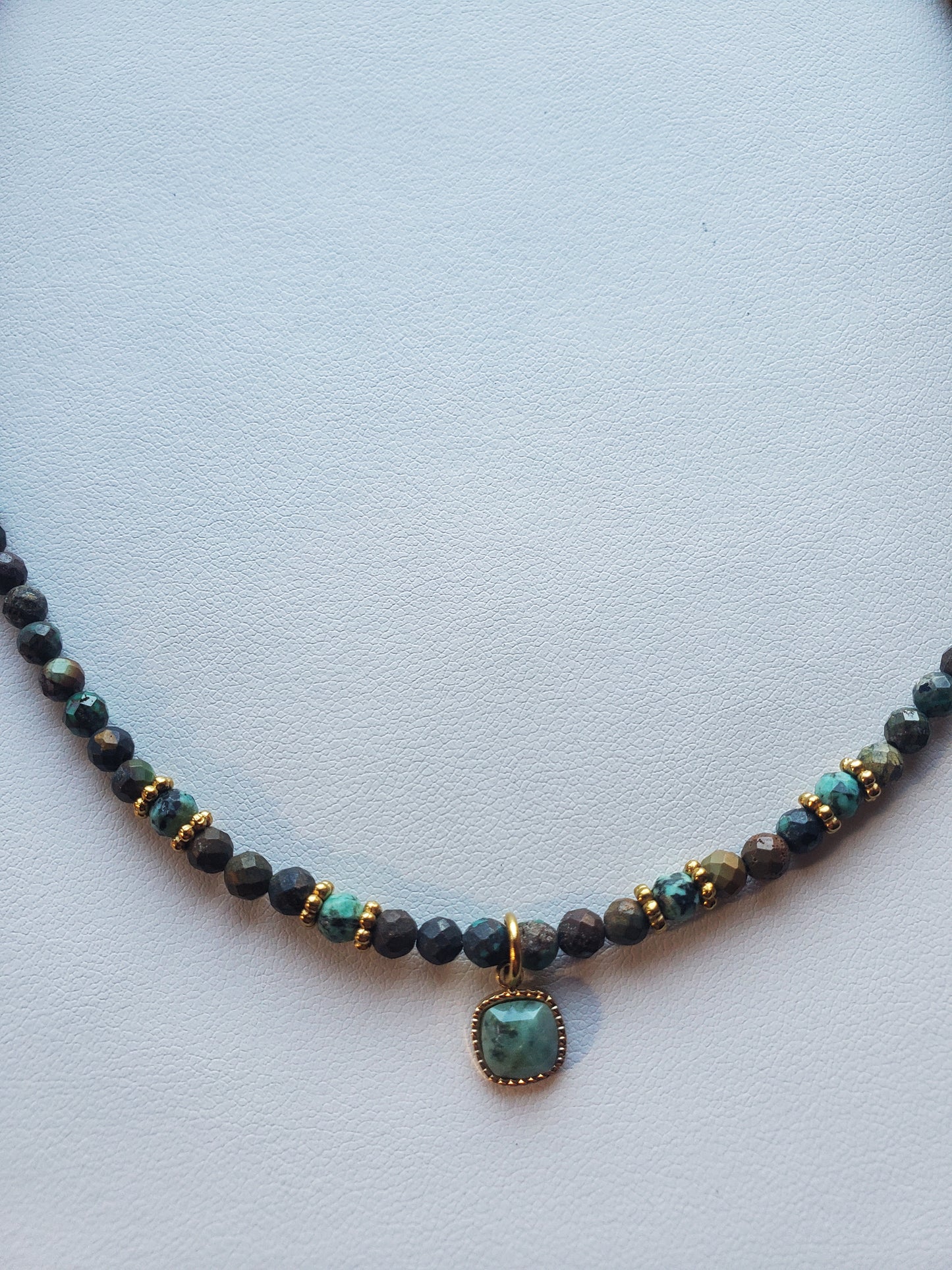 Pendentif Turquoise Africaine et Émeraude