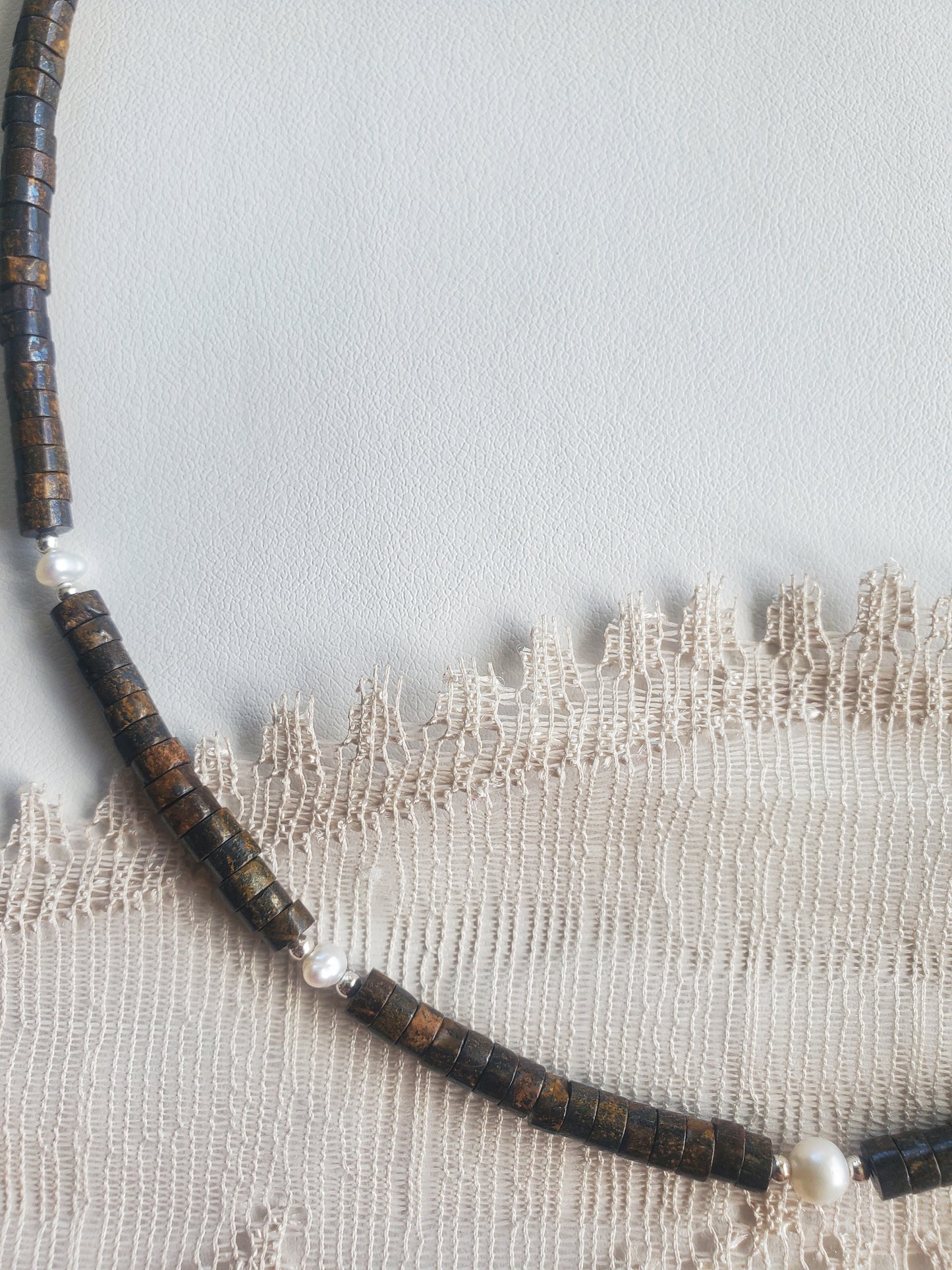 Collier Bronzite et perles