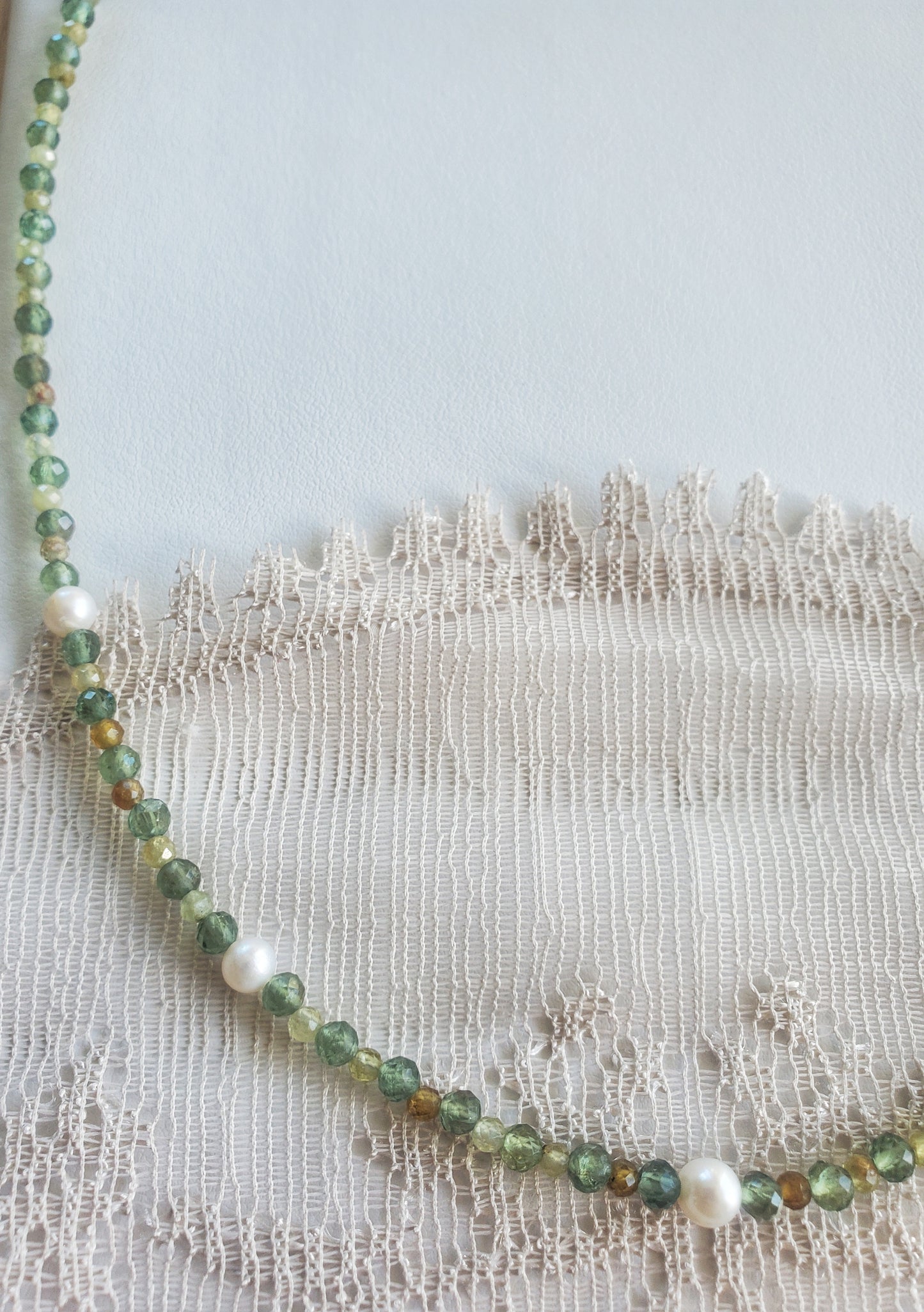 Collier Perle, Apatite et Grenat vert